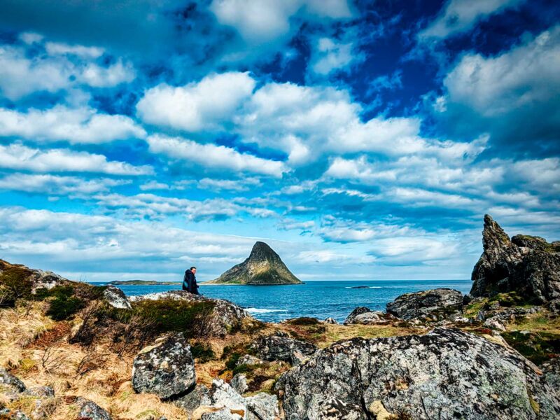 Die Loreley auf dem Felsen