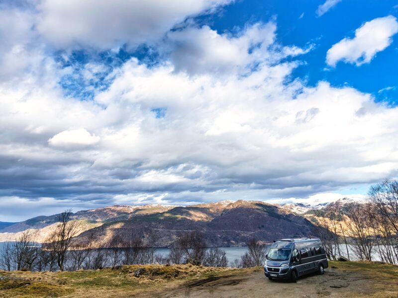 Einmaliger Stellplatz am Åkrafjord