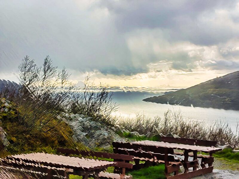 Regen auf der Scheibe