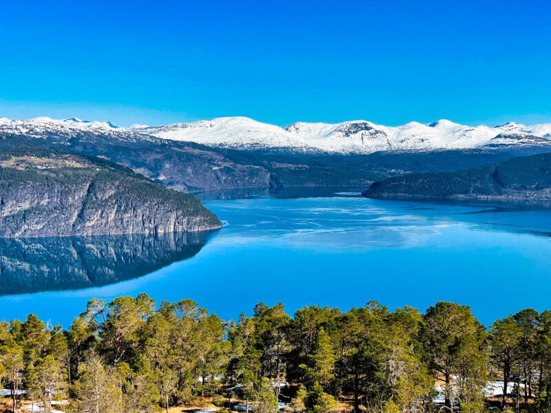 Der Innvikfjorden bei Utvik