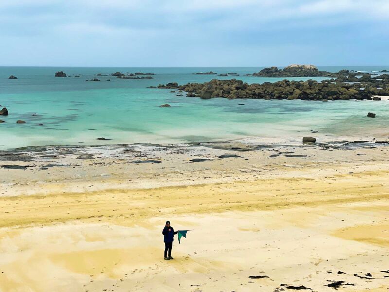 Drachensteigen vor schönster Kulisse