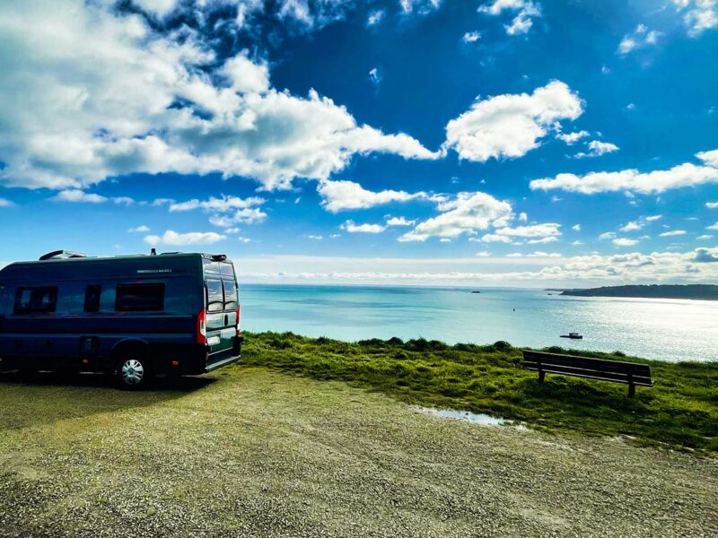 Delfine unterhalb zu sehen