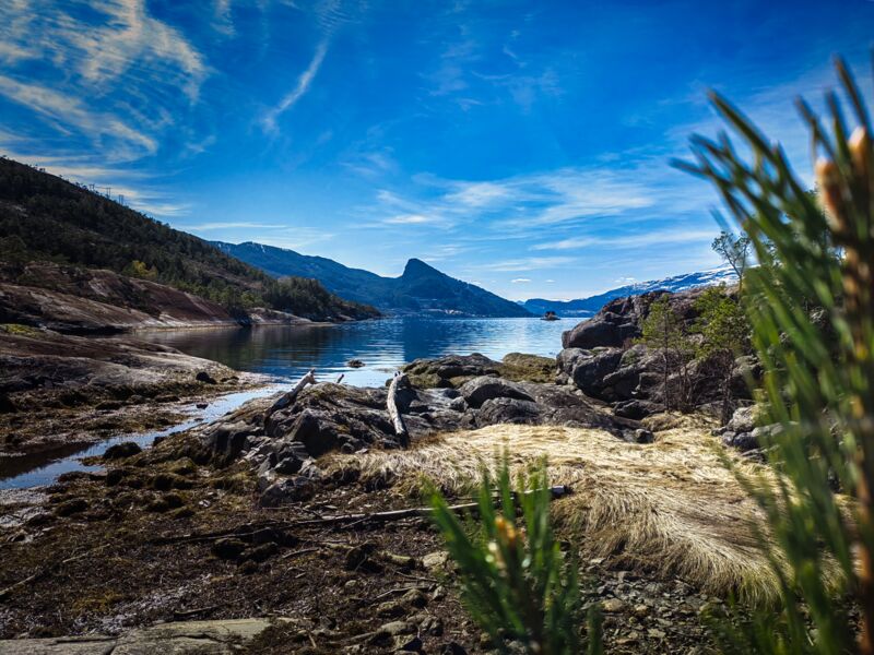 Traumblick auf Traumhaus am Hardangerfjord